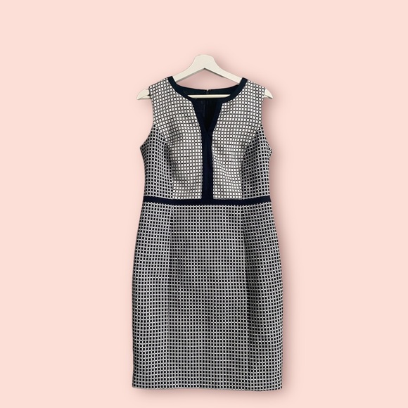 Jones New York Dresses & Skirts - Jones New York White & Black Fitted Dress